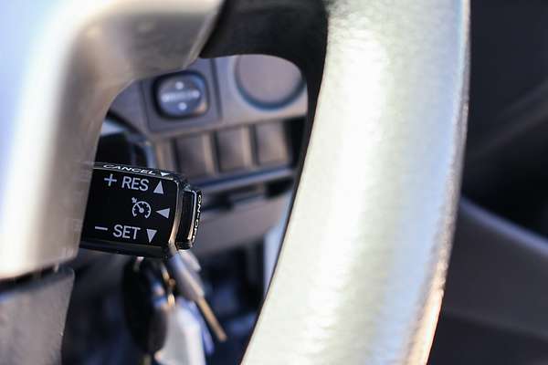 2016 Toyota Hiace TRH201R LWB