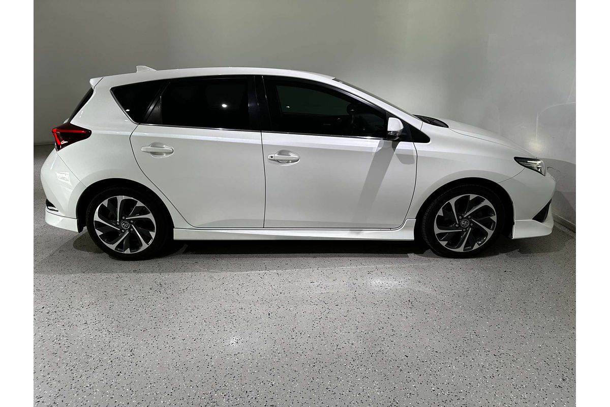 2017 Toyota Corolla ZR ZRE182R