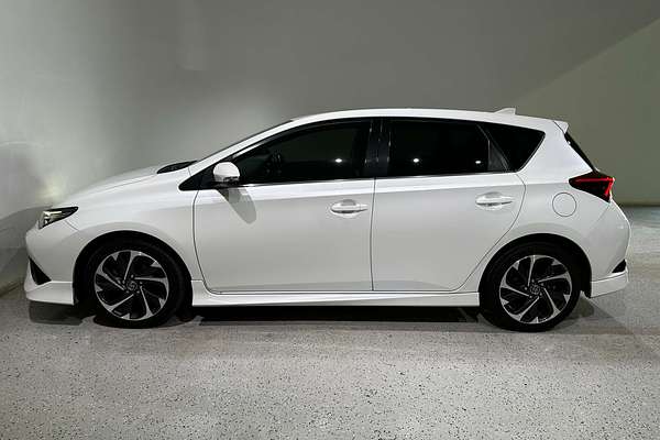 2017 Toyota Corolla ZR ZRE182R