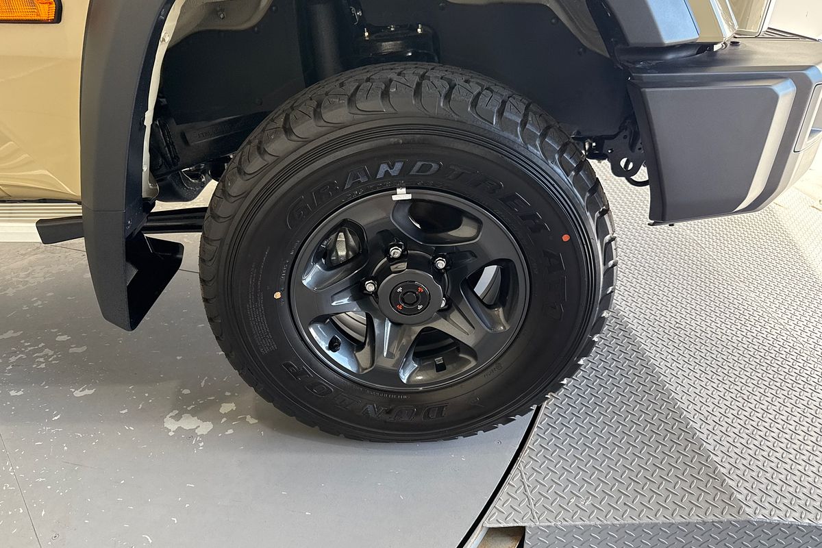 2025 Toyota Landcruiser GXL VDJL79R