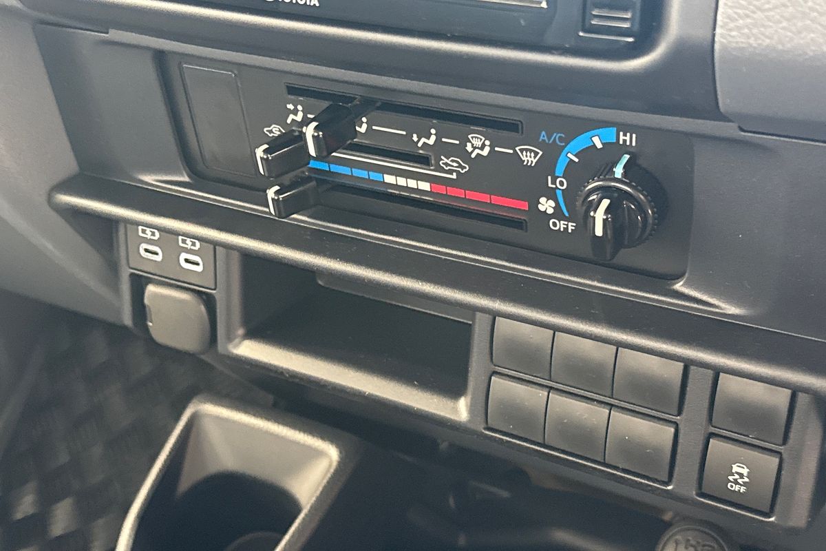 2025 Toyota Landcruiser GXL VDJL79R