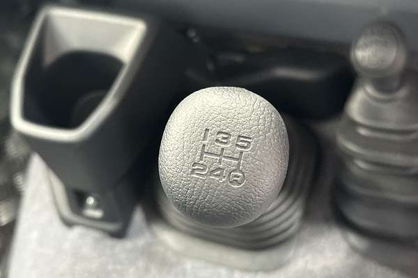 2025 Toyota Landcruiser GXL VDJL79R