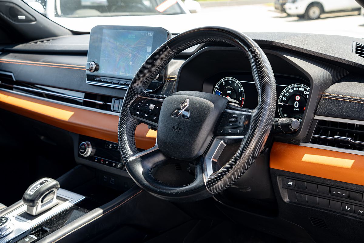 2022 Mitsubishi Outlander Exceed Tourer ZM