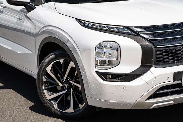 2022 Mitsubishi Outlander Exceed Tourer ZM