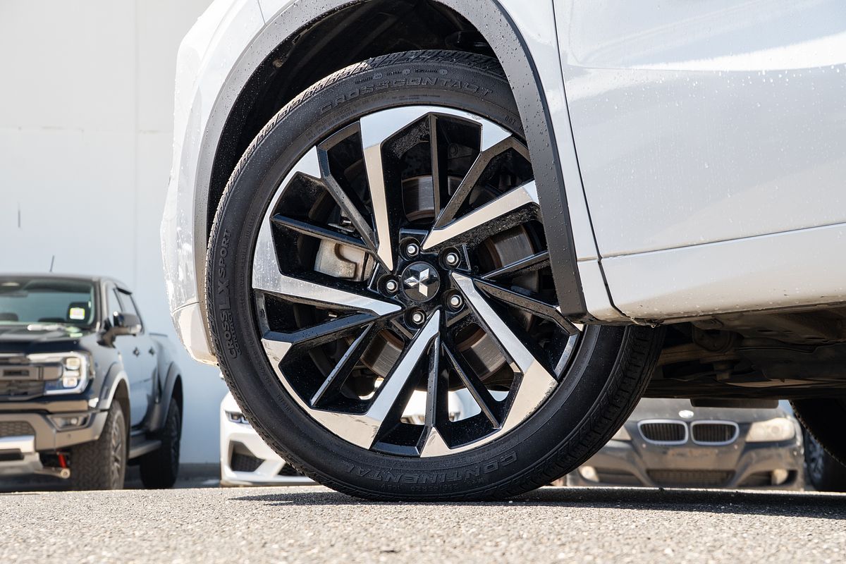 2022 Mitsubishi Outlander Exceed Tourer ZM