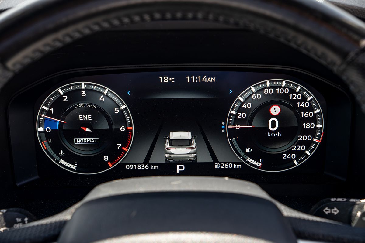 2022 Mitsubishi Outlander Exceed Tourer ZM