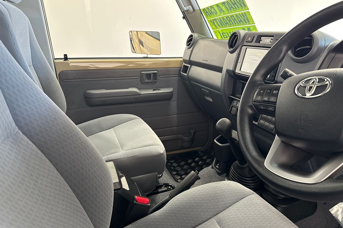 2025 Toyota Landcruiser GXL VDJL79R
