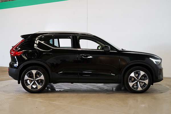 2023 Volvo XC40 Ultimate B4 Bright