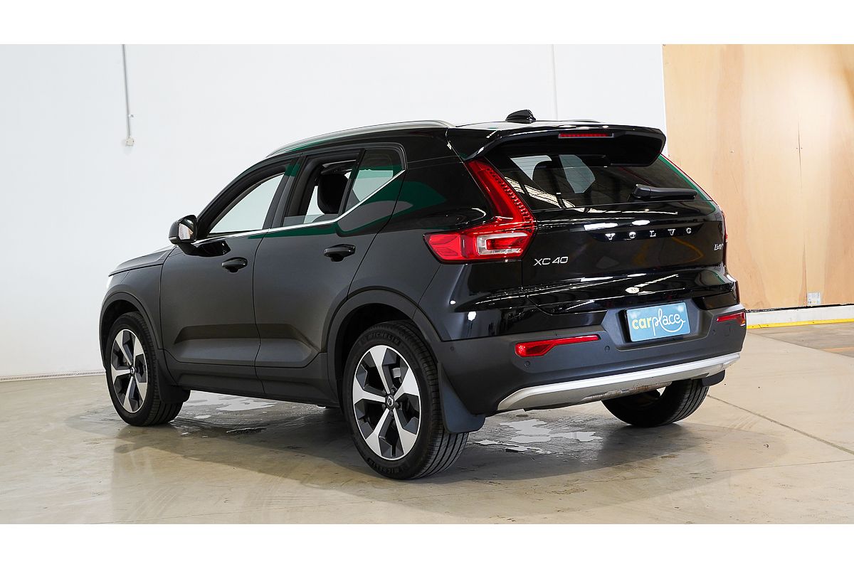 2023 Volvo XC40 Ultimate B4 Bright