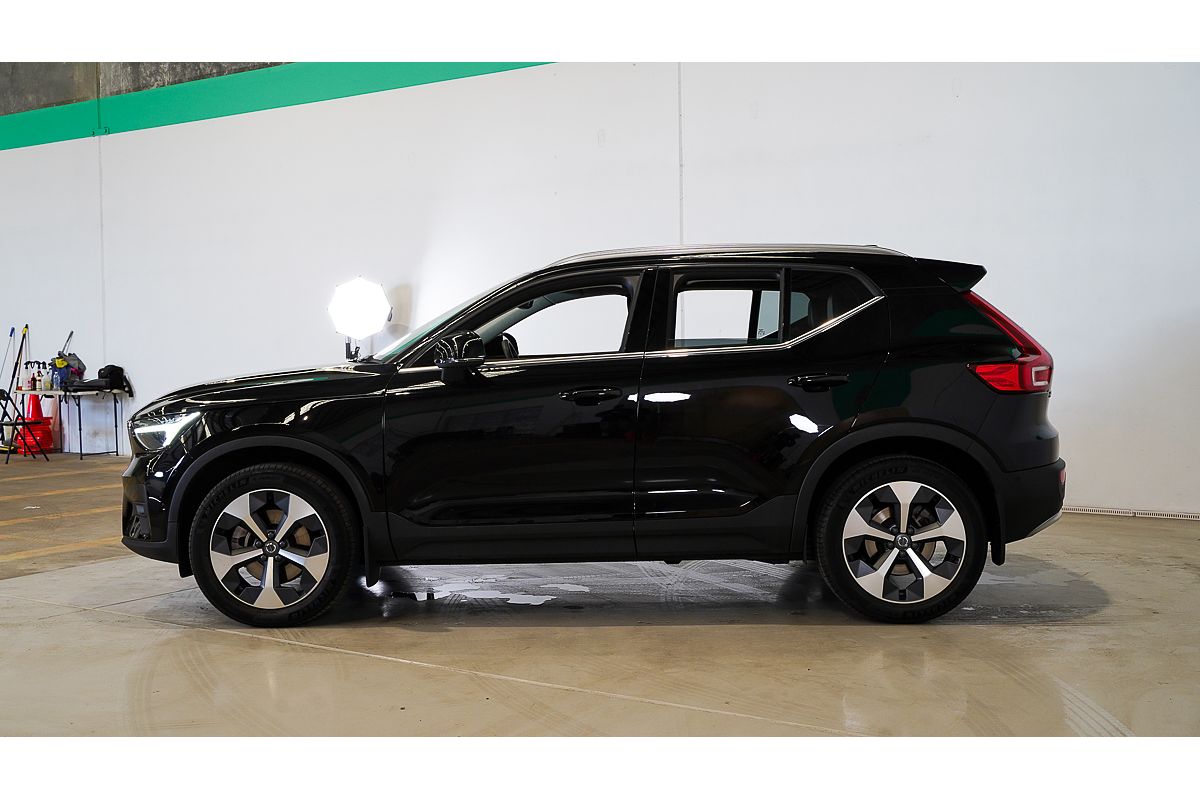 2023 Volvo XC40 Ultimate B4 Bright