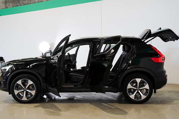 2023 Volvo XC40 Ultimate B4 Bright