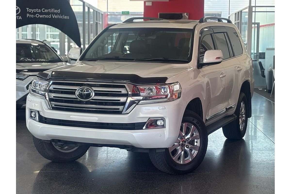 2017 Toyota Landcruiser Sahara VDJ200R
