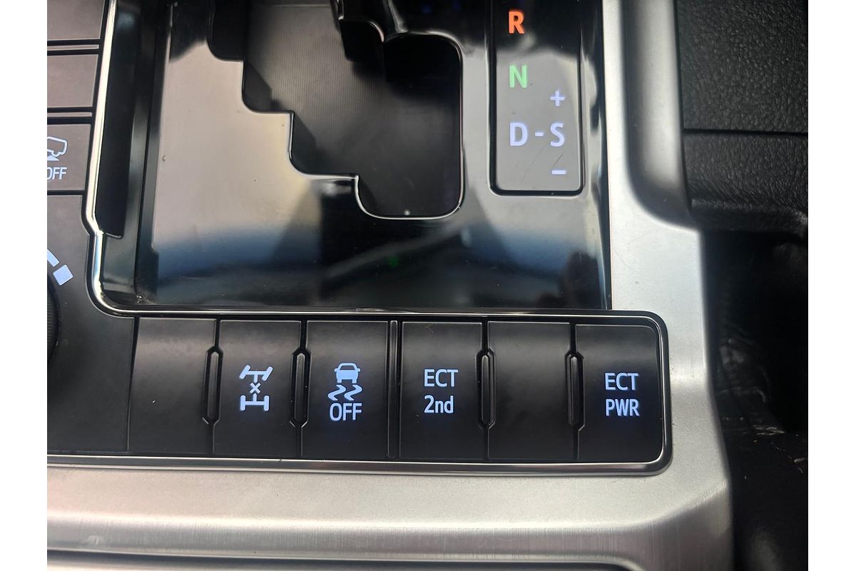 2017 Toyota Landcruiser Sahara VDJ200R