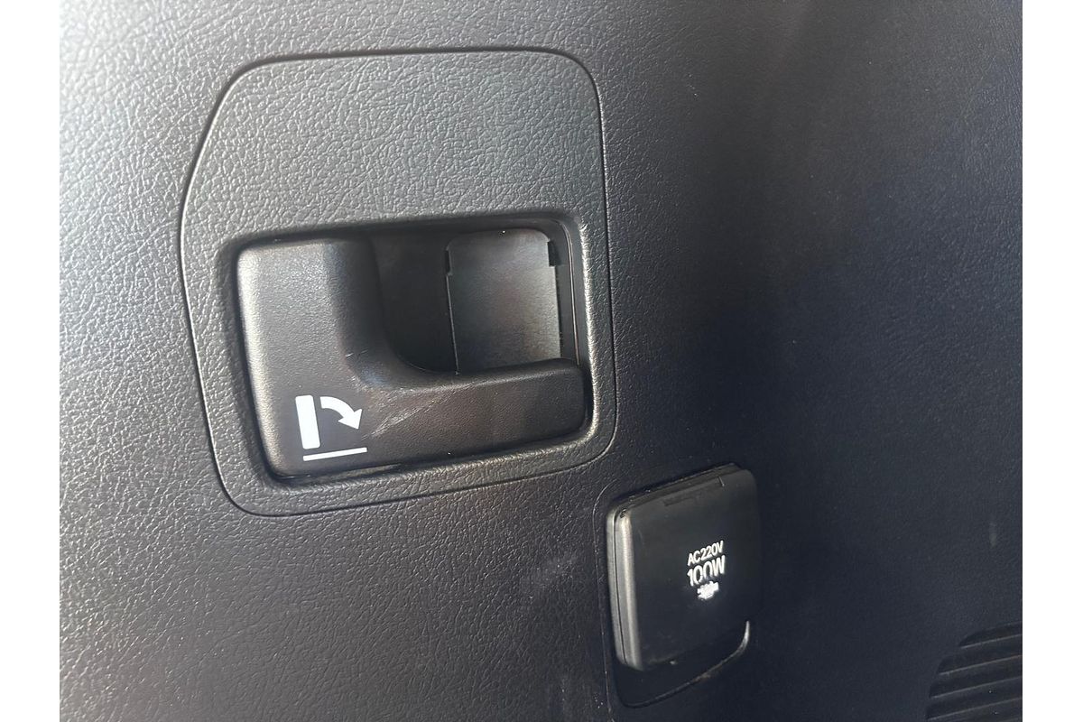 2017 Toyota Landcruiser Sahara VDJ200R