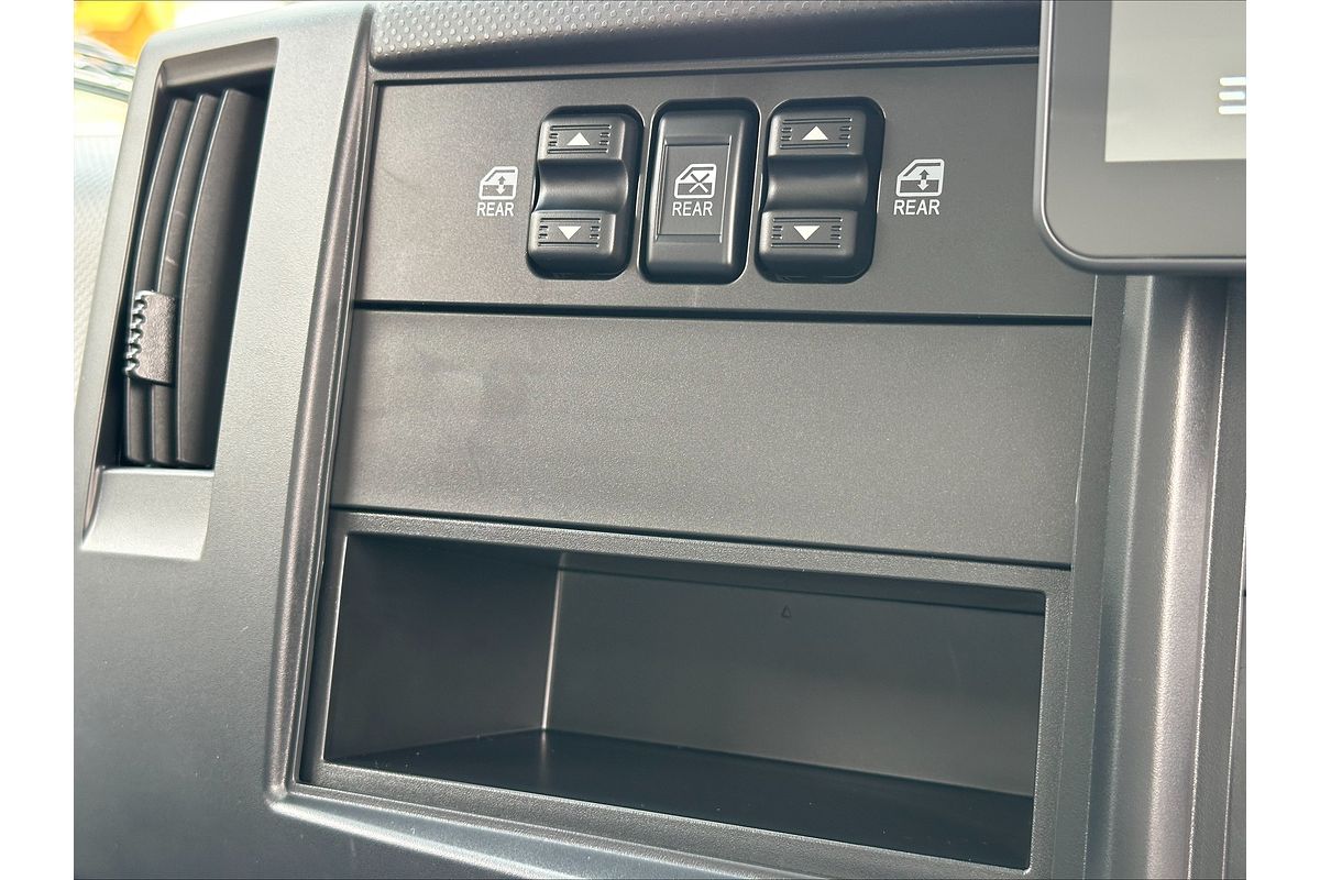 2025 Isuzu NNR 45 150