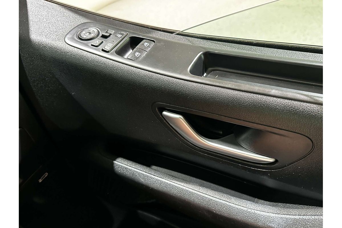 2023 Hyundai STARIA  US4.V2