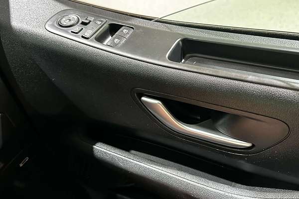 2023 Hyundai STARIA  US4.V2