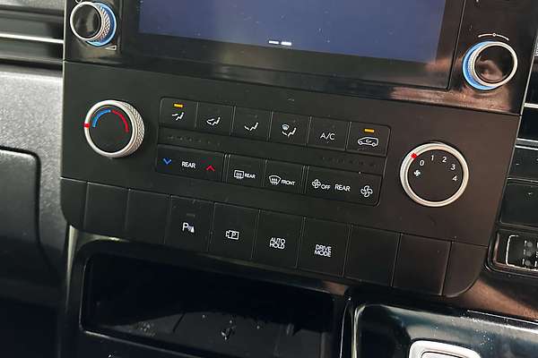 2023 Hyundai STARIA  US4.V2