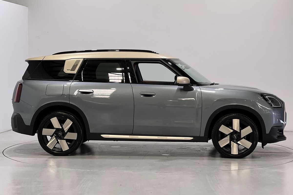 2025 MINI Countryman S Classic U25
