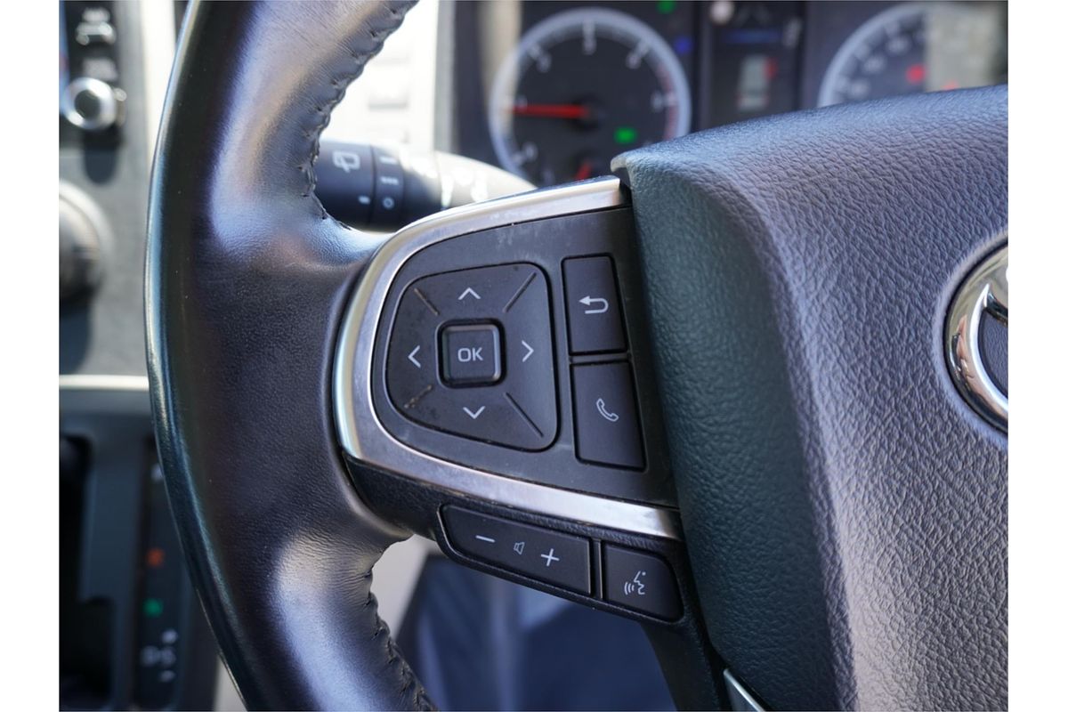 2022 Toyota Hiace Commuter GDH322R ELWB High Roof