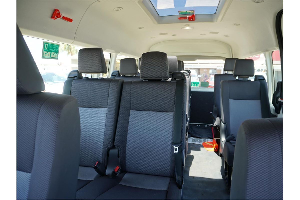 2022 Toyota Hiace Commuter GDH322R ELWB High Roof