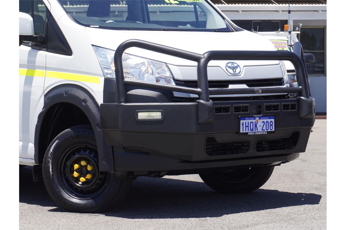 2022 Toyota Hiace Commuter GDH322R ELWB High Roof