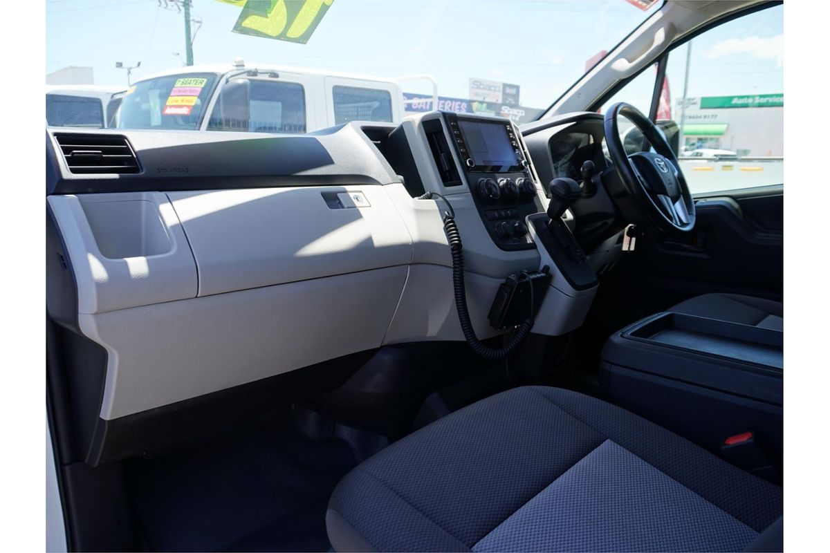 2022 Toyota Hiace Commuter GDH322R ELWB High Roof