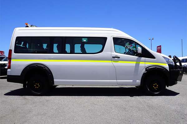 2022 Toyota Hiace Commuter GDH322R ELWB High Roof