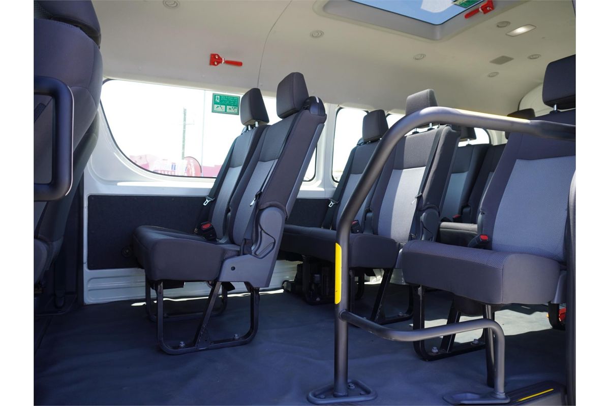 2022 Toyota Hiace Commuter GDH322R ELWB High Roof