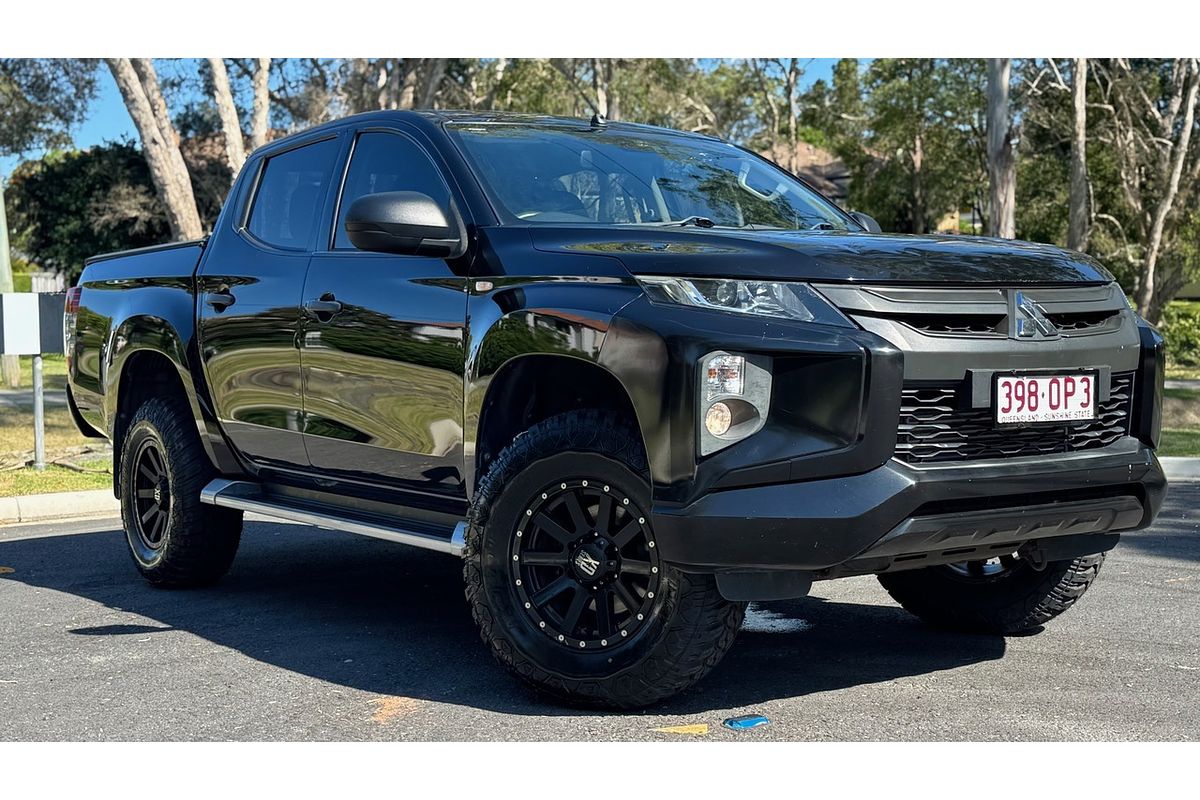 2020 Mitsubishi Triton GLX+ MR 4X4