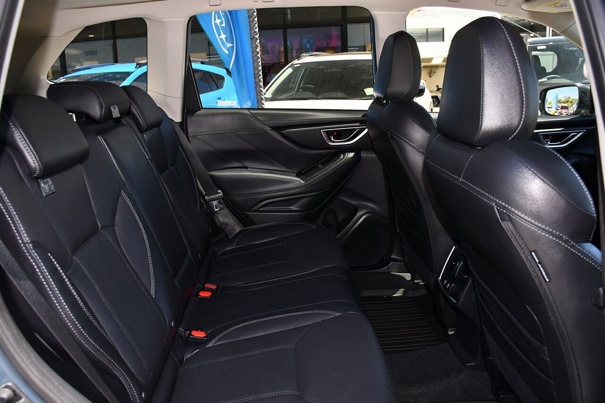 2025 Subaru Forester Hybrid S S5