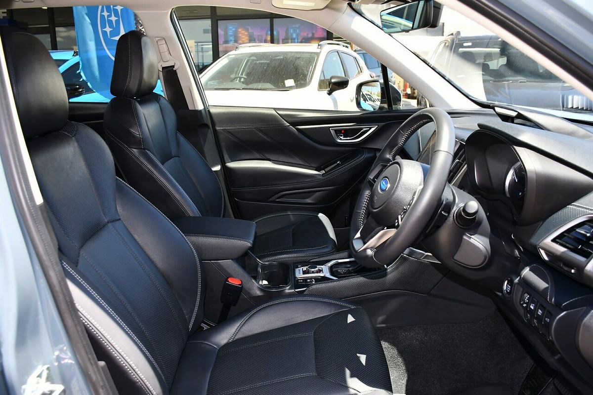 2025 Subaru Forester Hybrid S S5