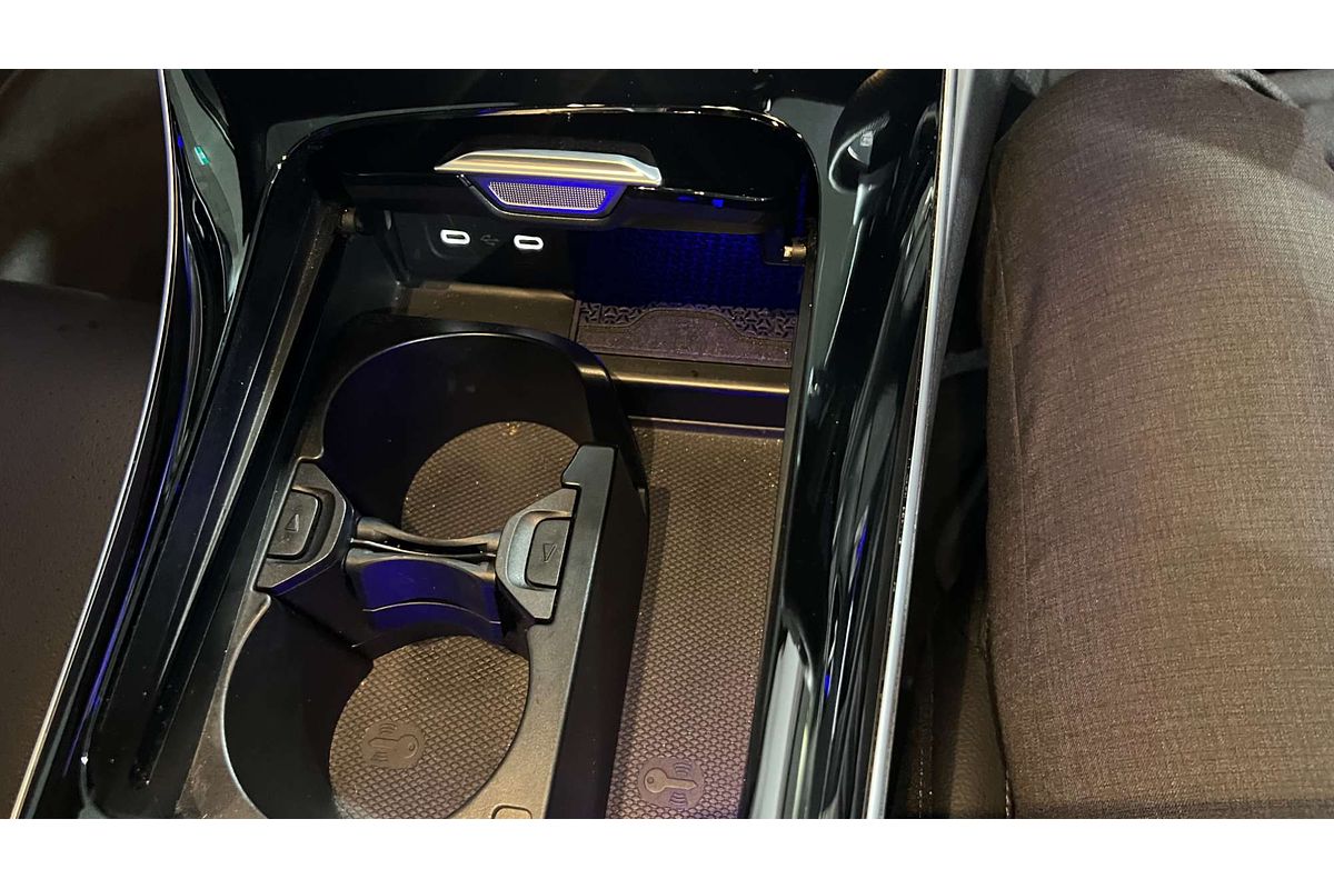 2025 Mercedes-Benz C-Class C350 e W206