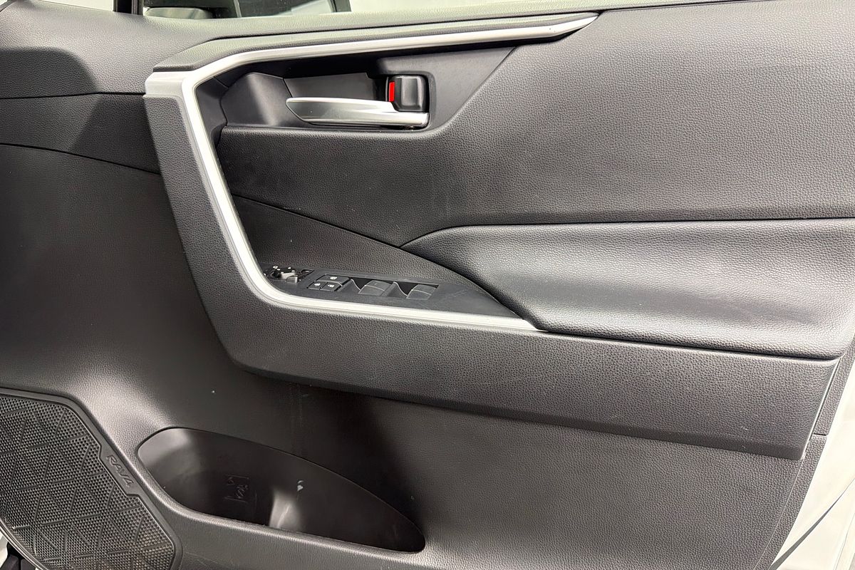 2020 Toyota RAV4 GXL MXAA52R