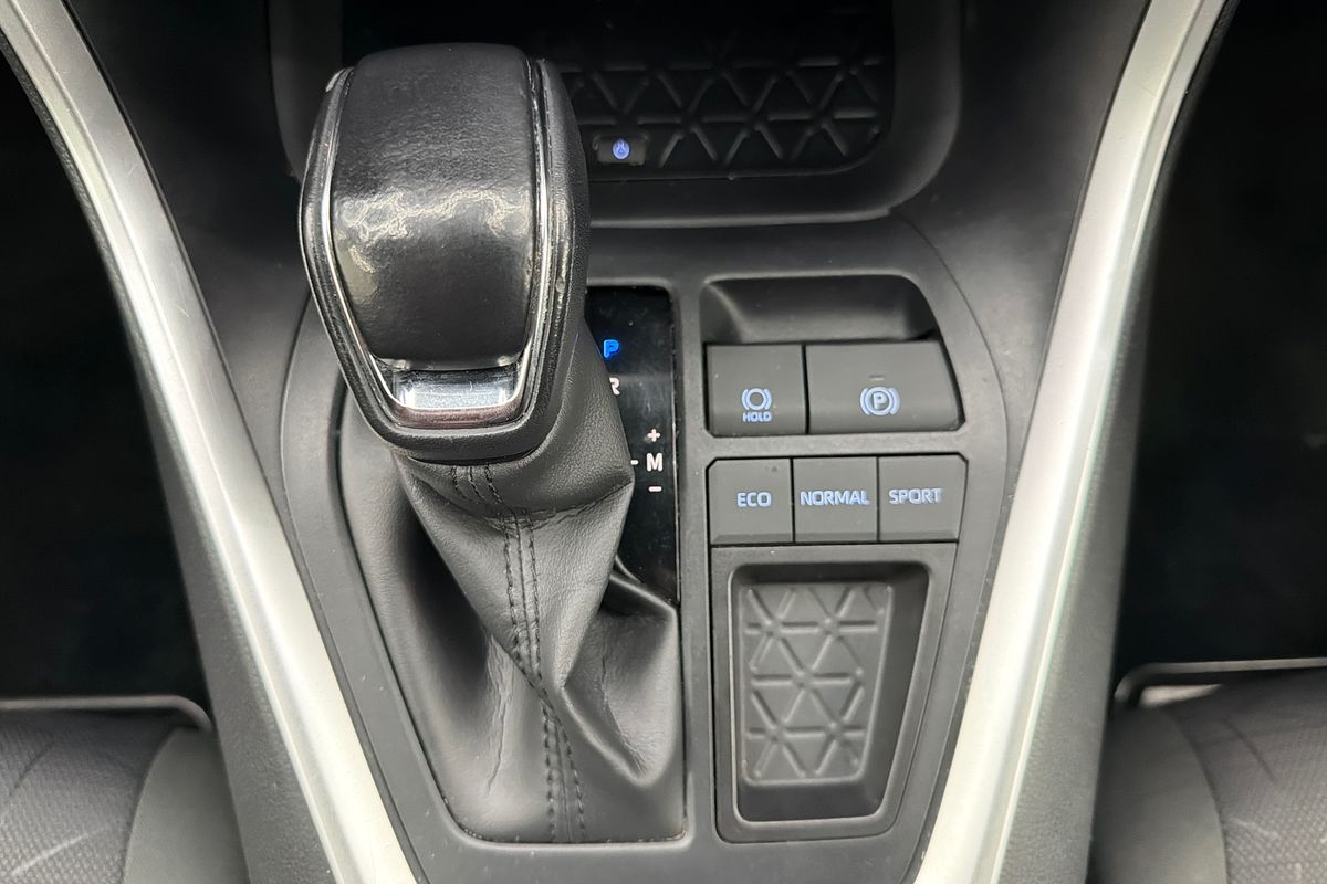 2020 Toyota RAV4 GXL MXAA52R