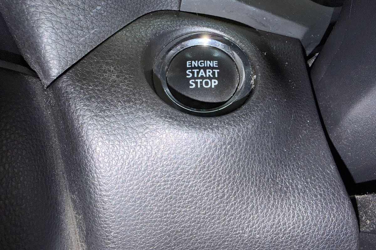 2020 Toyota RAV4 GXL MXAA52R