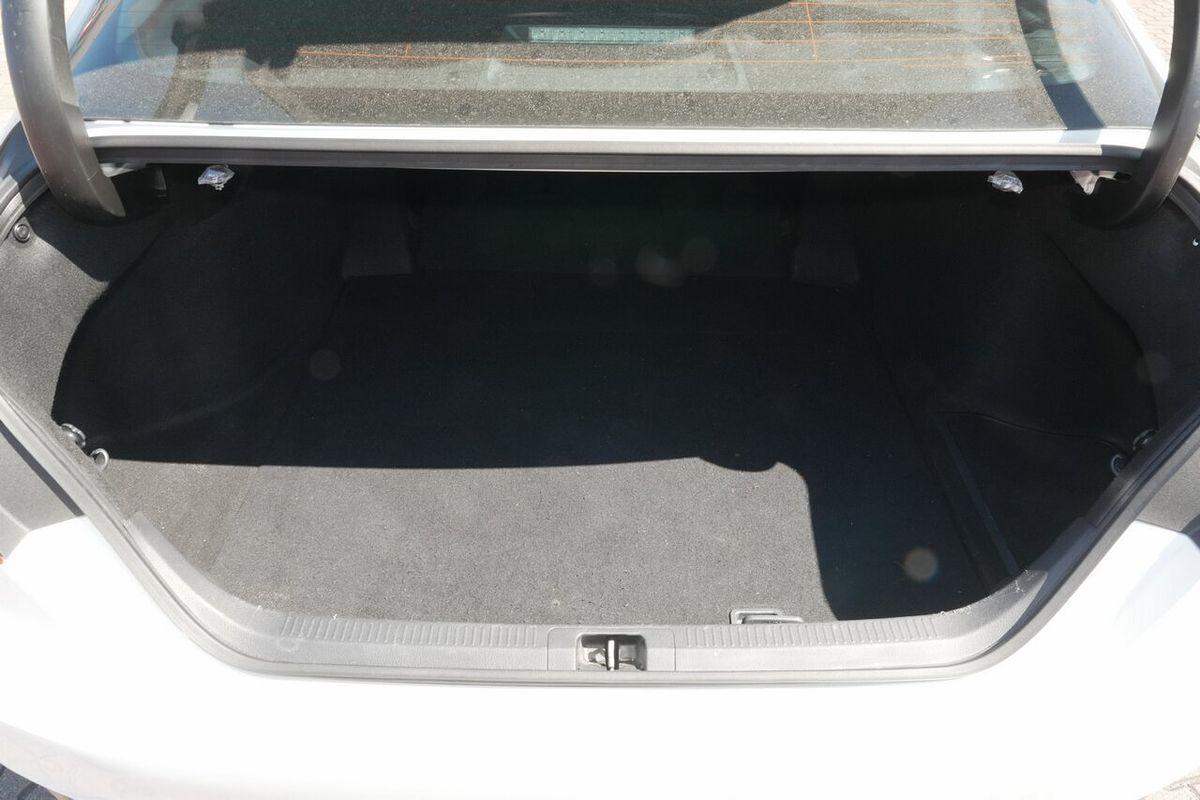 2022 Toyota Camry Ascent AXVH70R