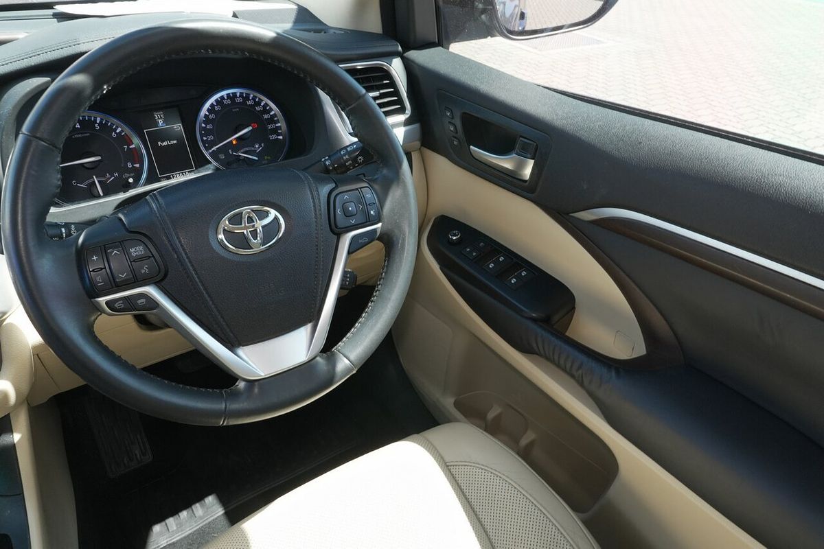 2014 Toyota Kluger Grande GSU55R