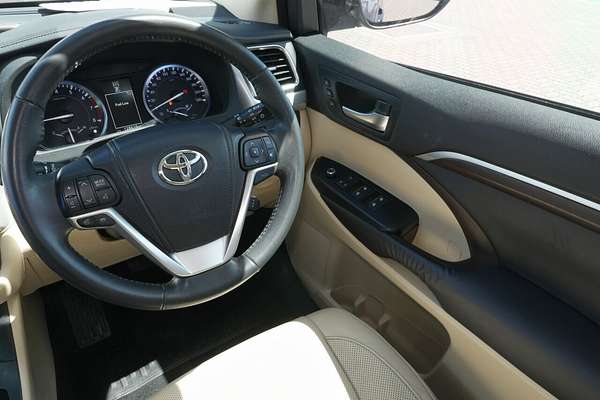 2014 Toyota Kluger Grande GSU55R