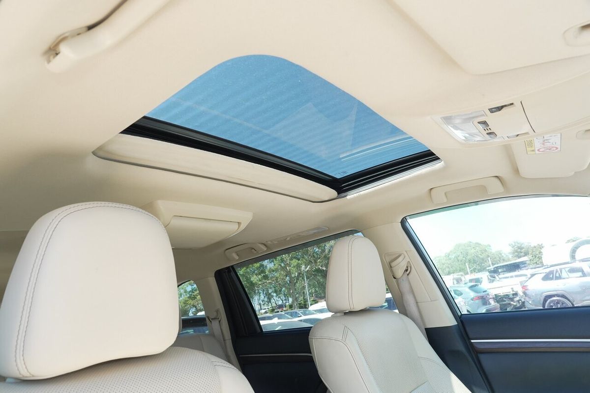 2014 Toyota Kluger Grande GSU55R