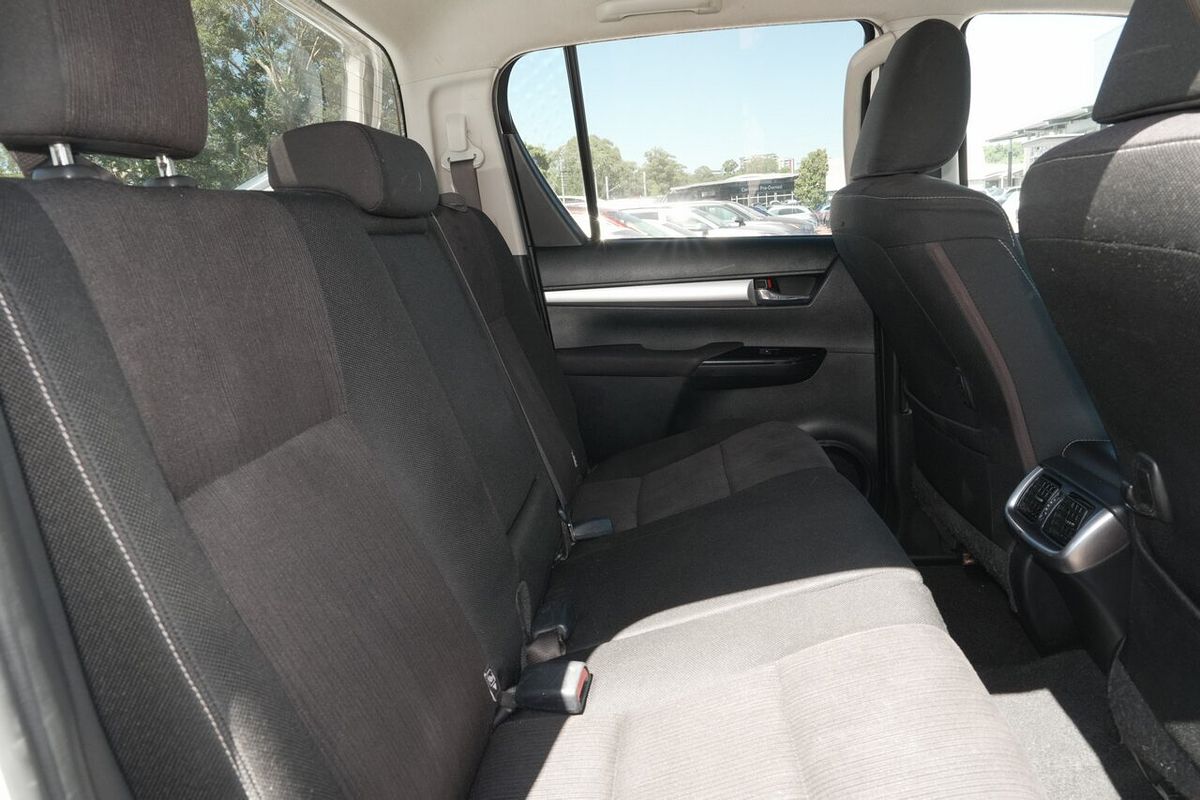 2018 Toyota Hilux SR5 GUN126R 4X4