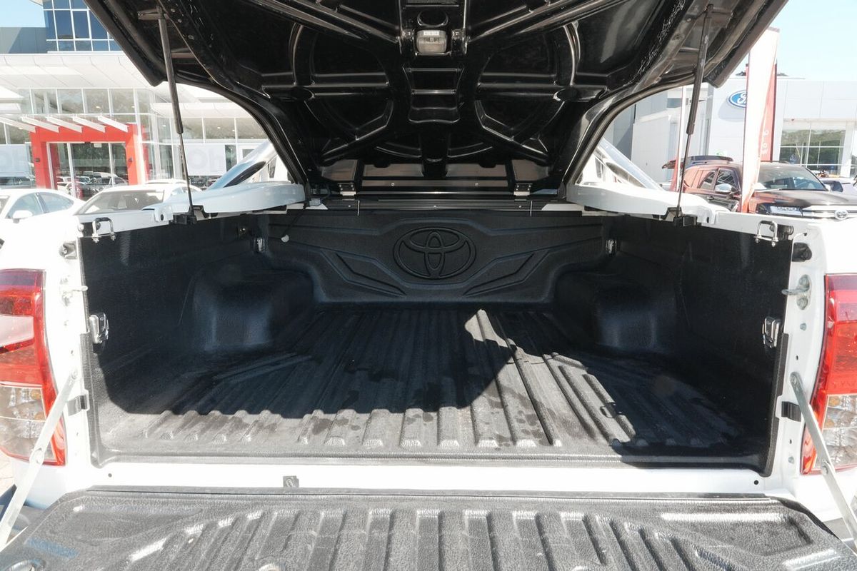 2018 Toyota Hilux SR5 GUN126R 4X4