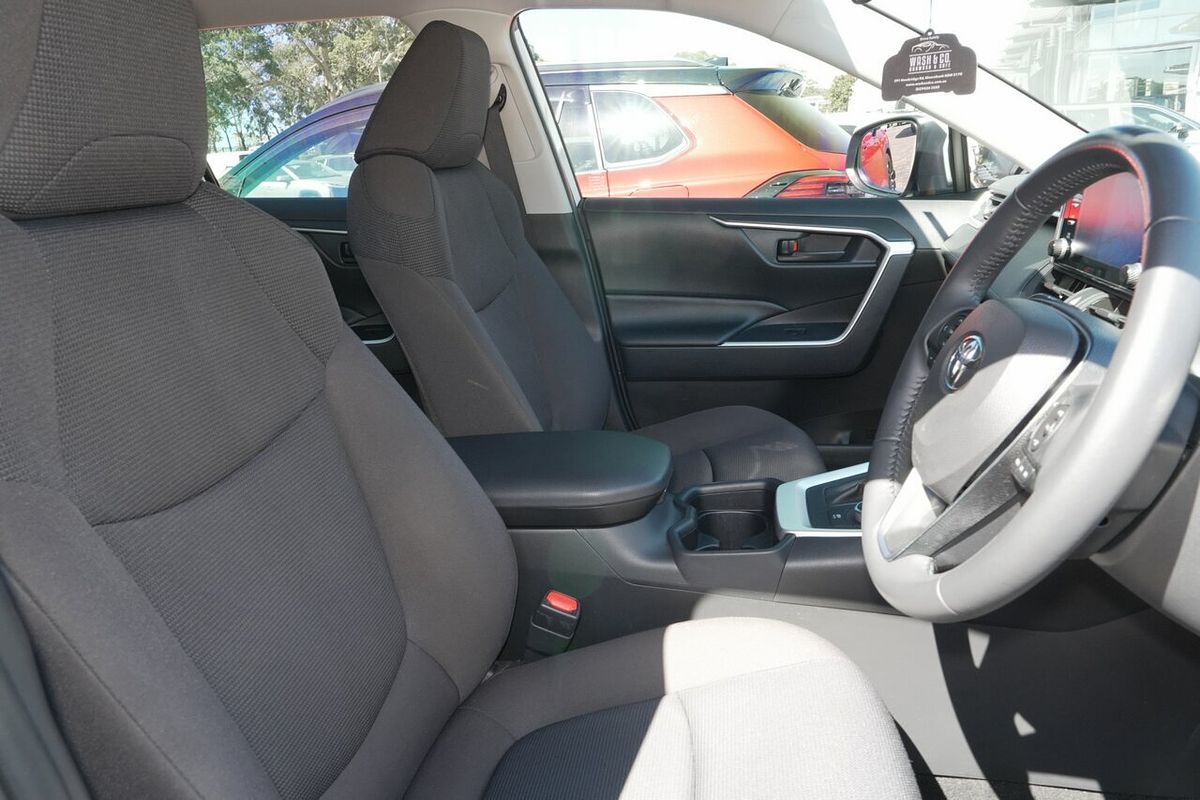 2020 Toyota RAV4 GX AXAH54R