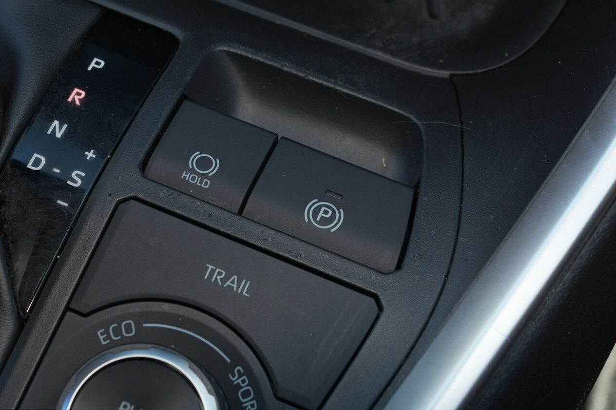 2020 Toyota RAV4 GX AXAH54R