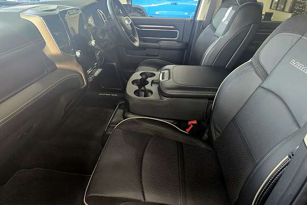 2024 RAM 2500 Laramie Rambox DJ 4X4