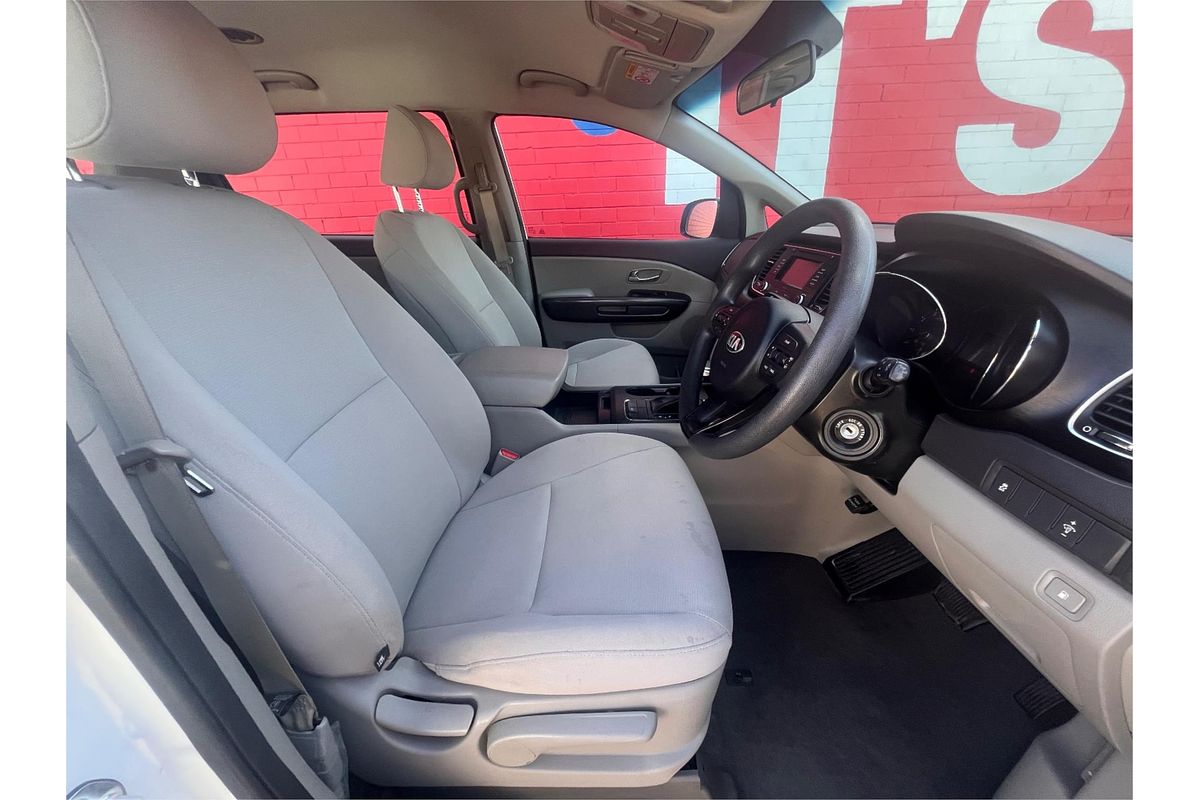 2017 Kia Carnival S YP