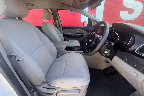 2017 Kia Carnival S YP