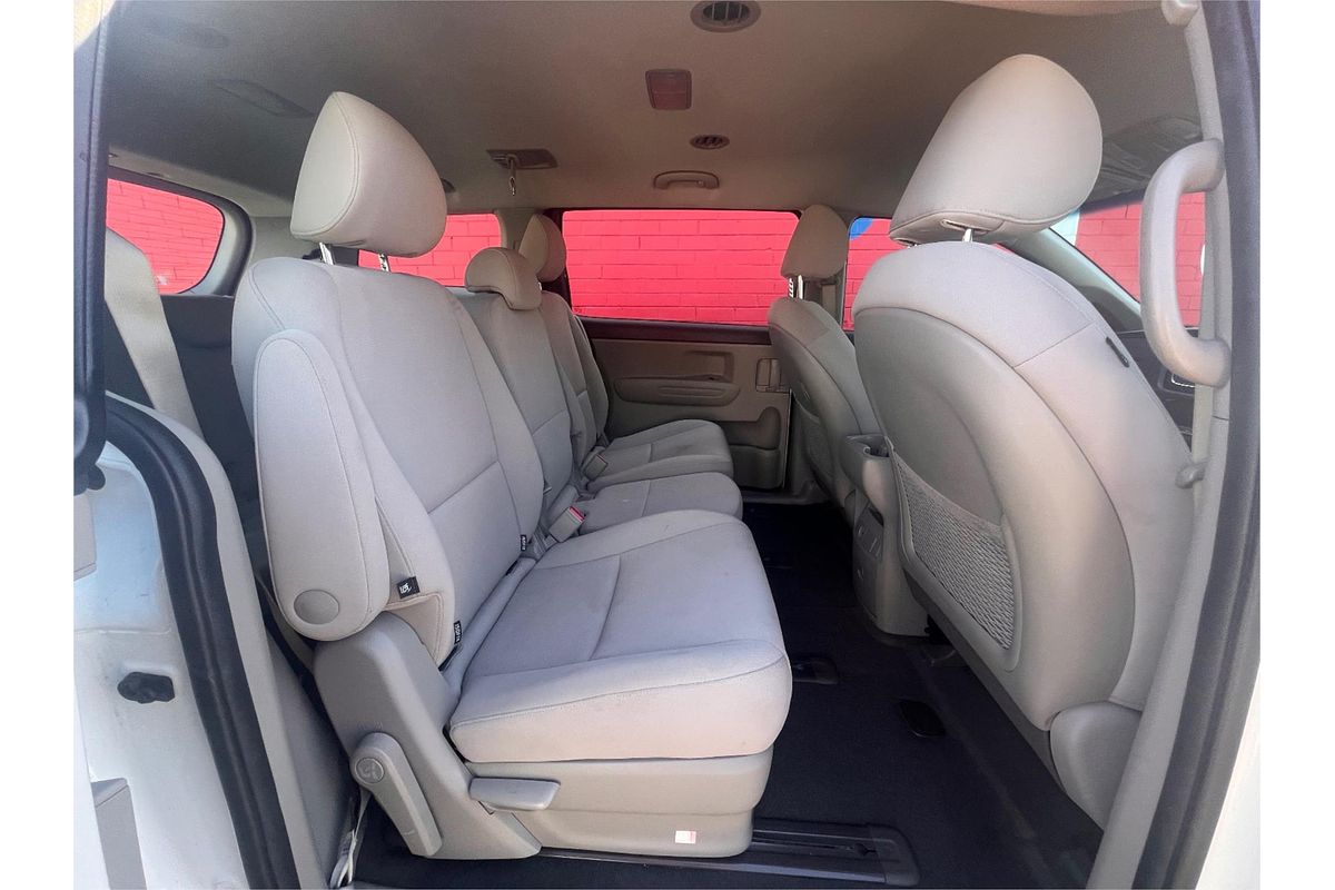 2017 Kia Carnival S YP