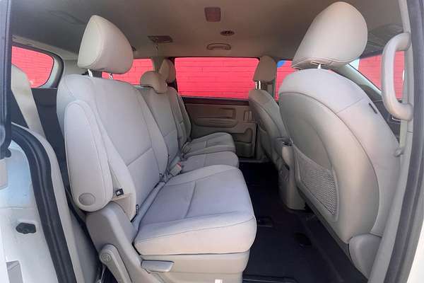 2017 Kia Carnival S YP