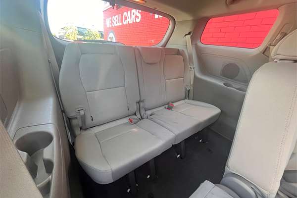 2017 Kia Carnival S YP